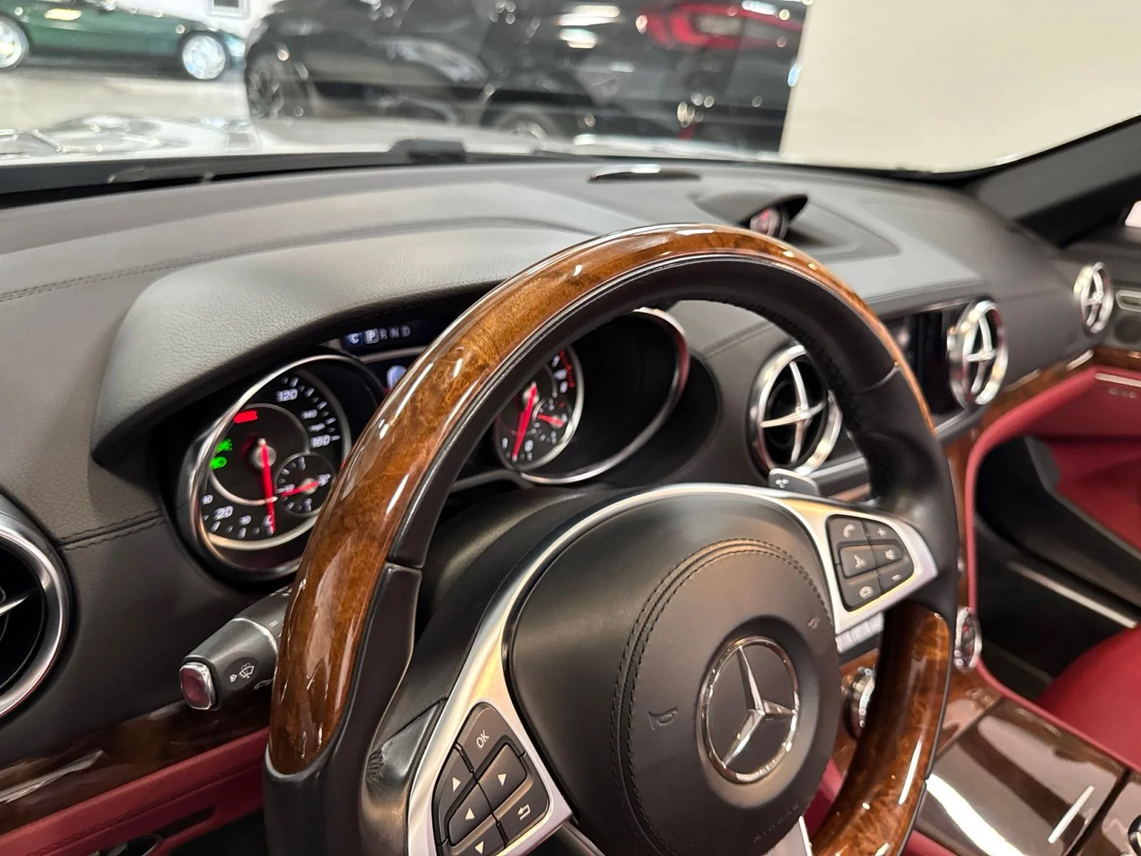 Used 2019 Silver Mercedes-Benz SL 550 image 16