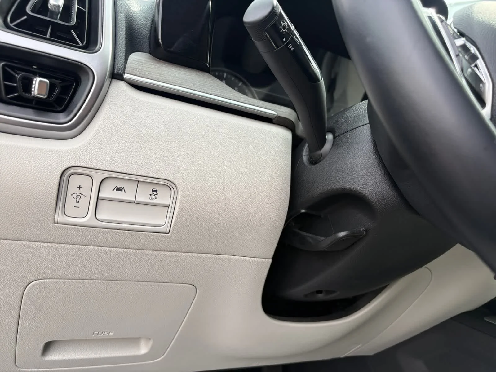 Used 2023 Everlasting Silver Kia X-Line S image 21