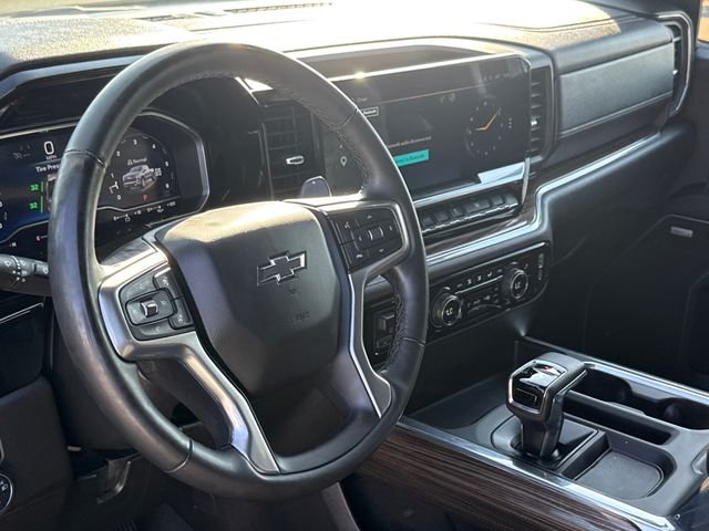 Used 2025 Black Chevrolet RST image 17