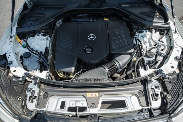Certified Used 2025 Polar White Mercedes-Benz GLC 350e image 19