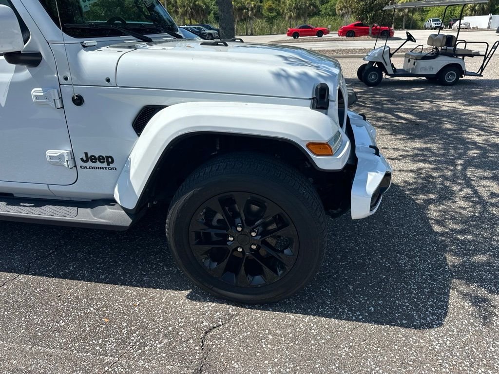 Used 2021 White Jeep Overland image 4