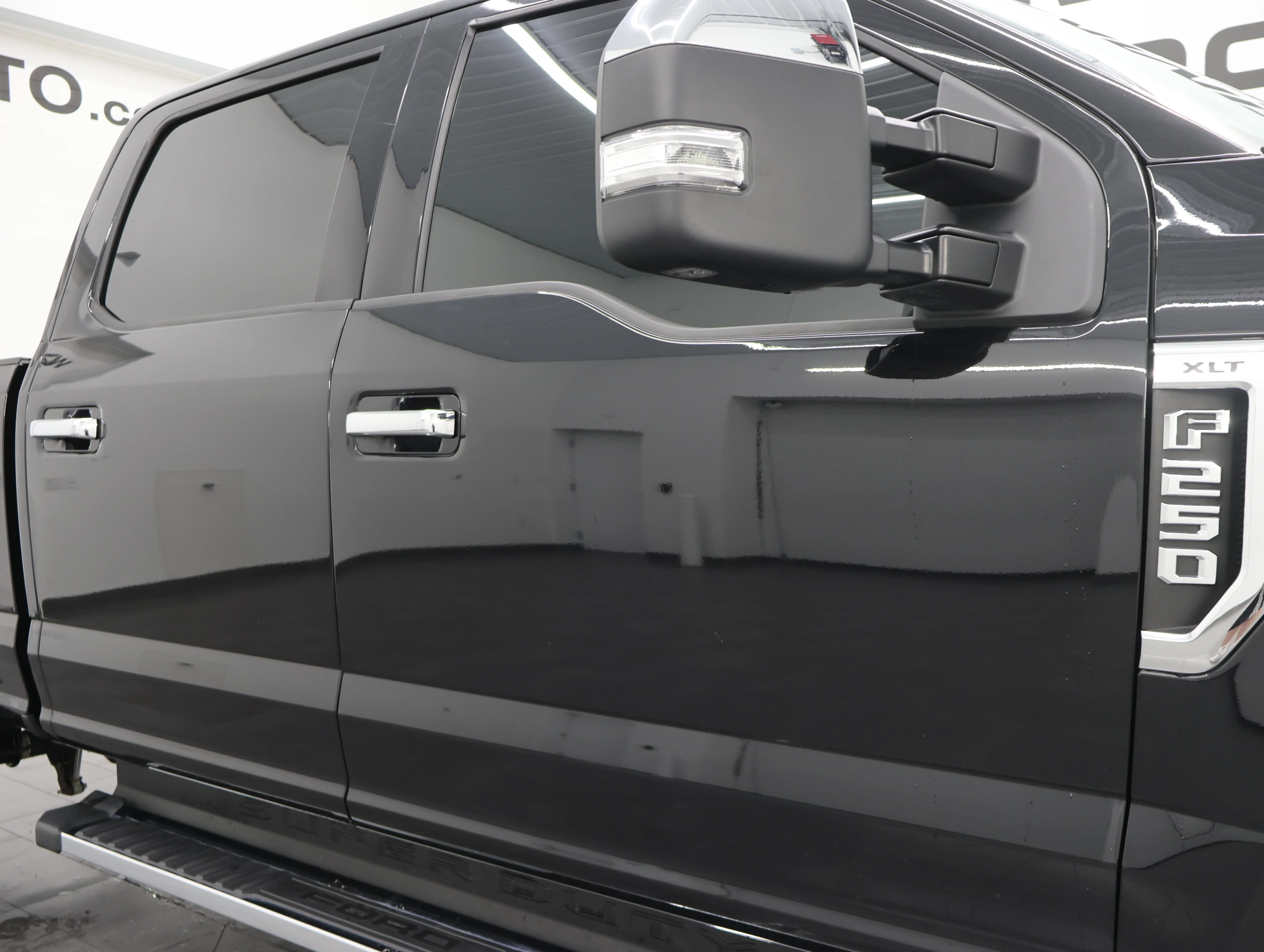Used 2021 Agate Black Metallic Ford XLT image 24