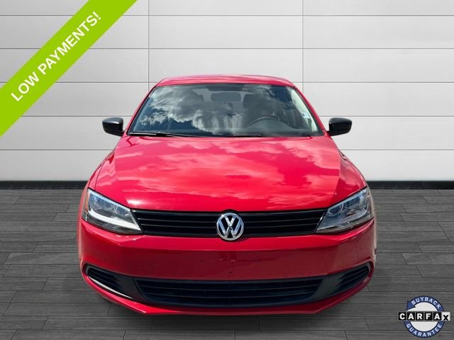 Used 2014 Red Volkswagen 2.0L S image 8