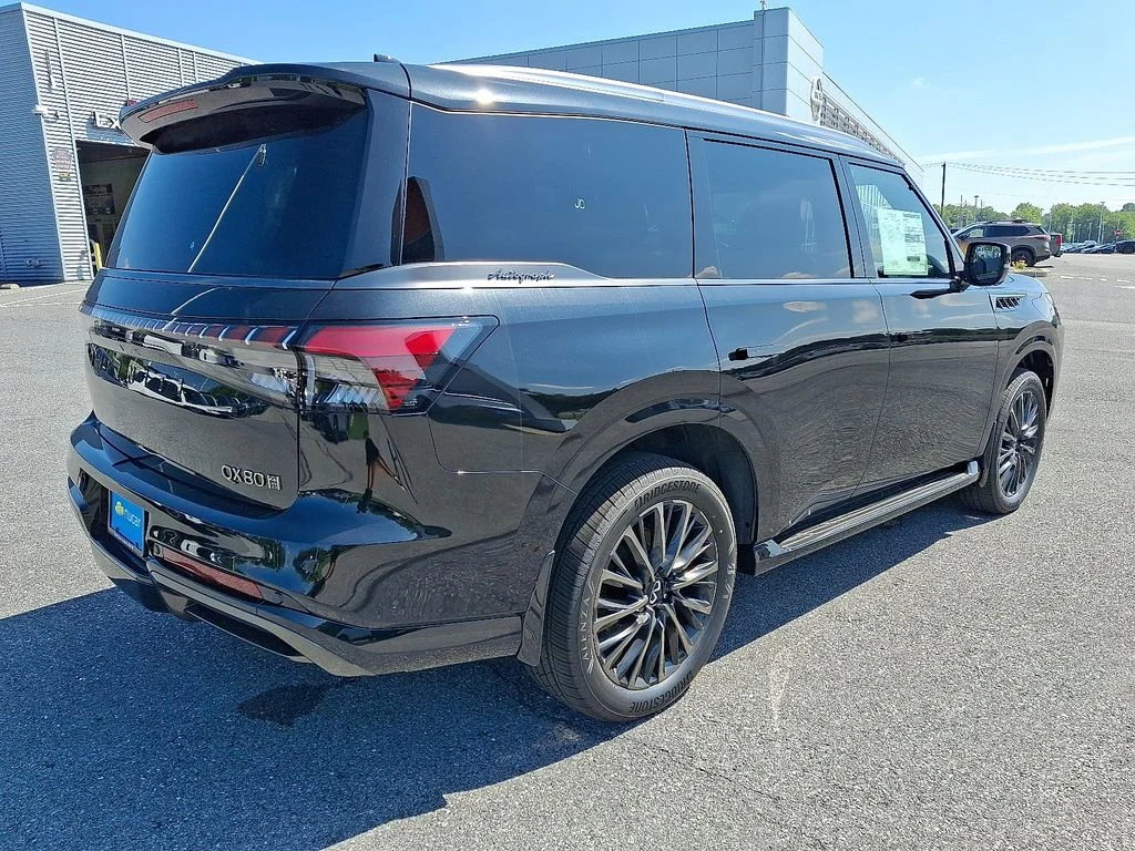 New 2027 Black INFINITI AUTOGRAPH image 4