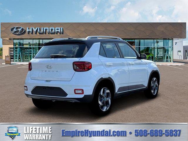 New 2026 Lunar Hyundai SEL w/Two-Tone Roof image 7