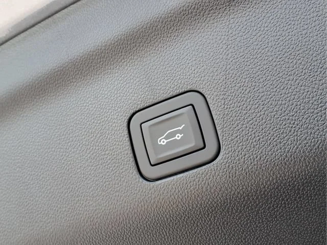 New 2026 Sterling Gray Metallic Chevrolet High Country image 24