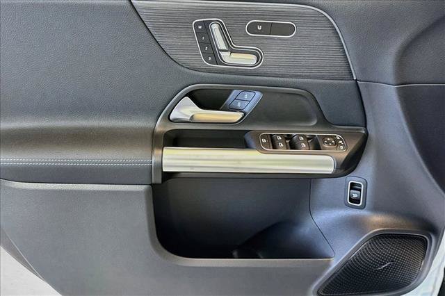 New 2026 Polar White Mercedes-Benz GLA 250 image 45