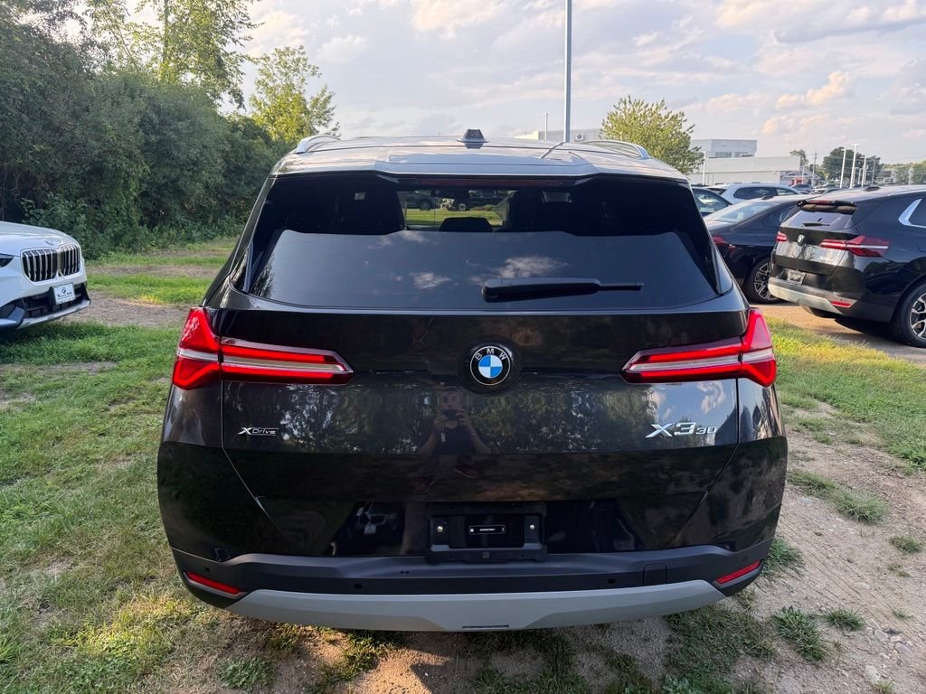 New 2026 Dark Graphite Metallic BMW 30 xDrive image 4