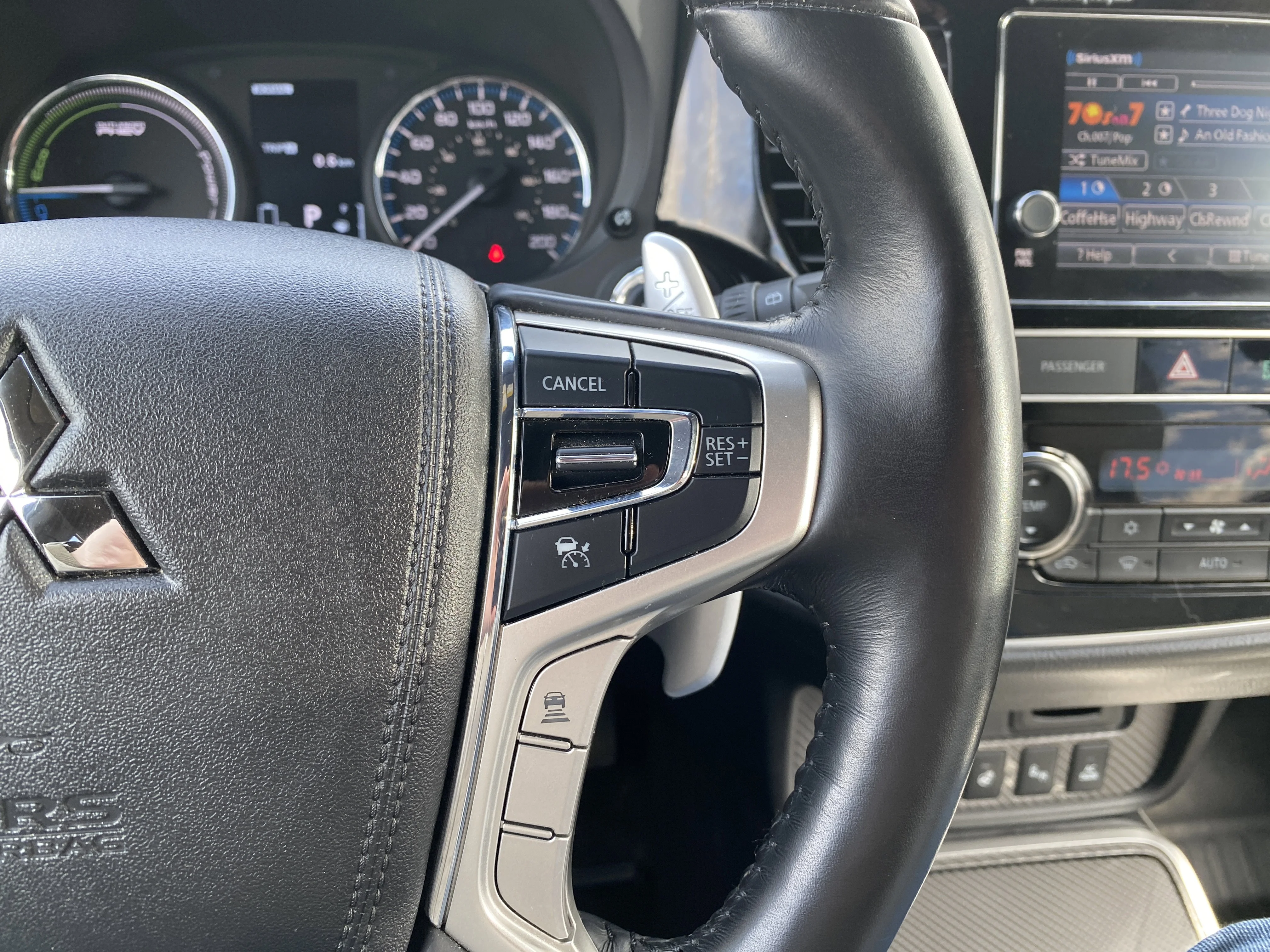 Certified Used 2019 Silver Mitsubishi SE S-AWC * LOW KM