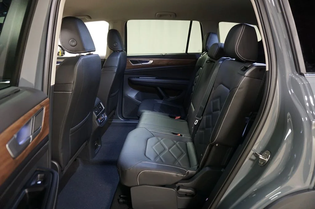 New 2026 Gray Volkswagen 2.0T SE w/Technology image 11