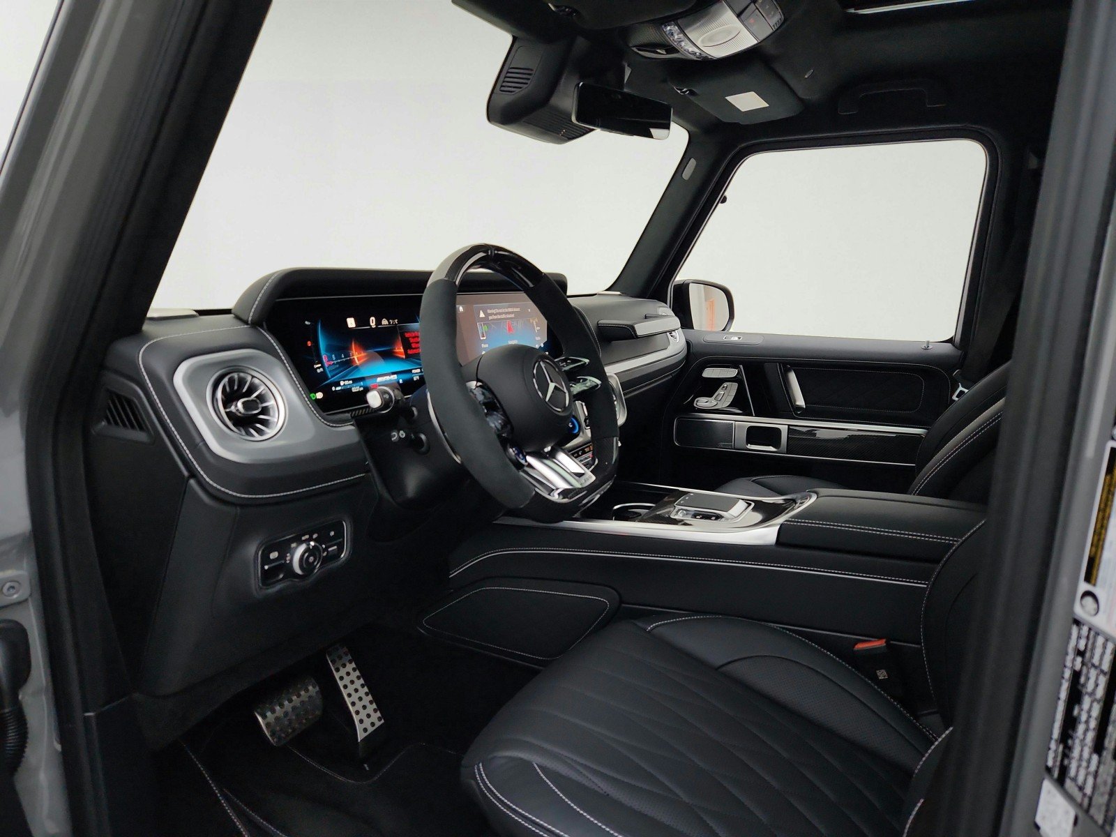 New 2027 MANUFAKTUR Arabian Grey Non- Metallic Mercedes-Benz AMG® G 63 SUV image 16