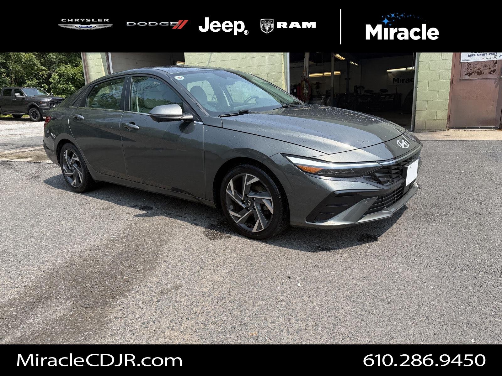 Used 2024 Amazon Gray Hyundai Limited image 1