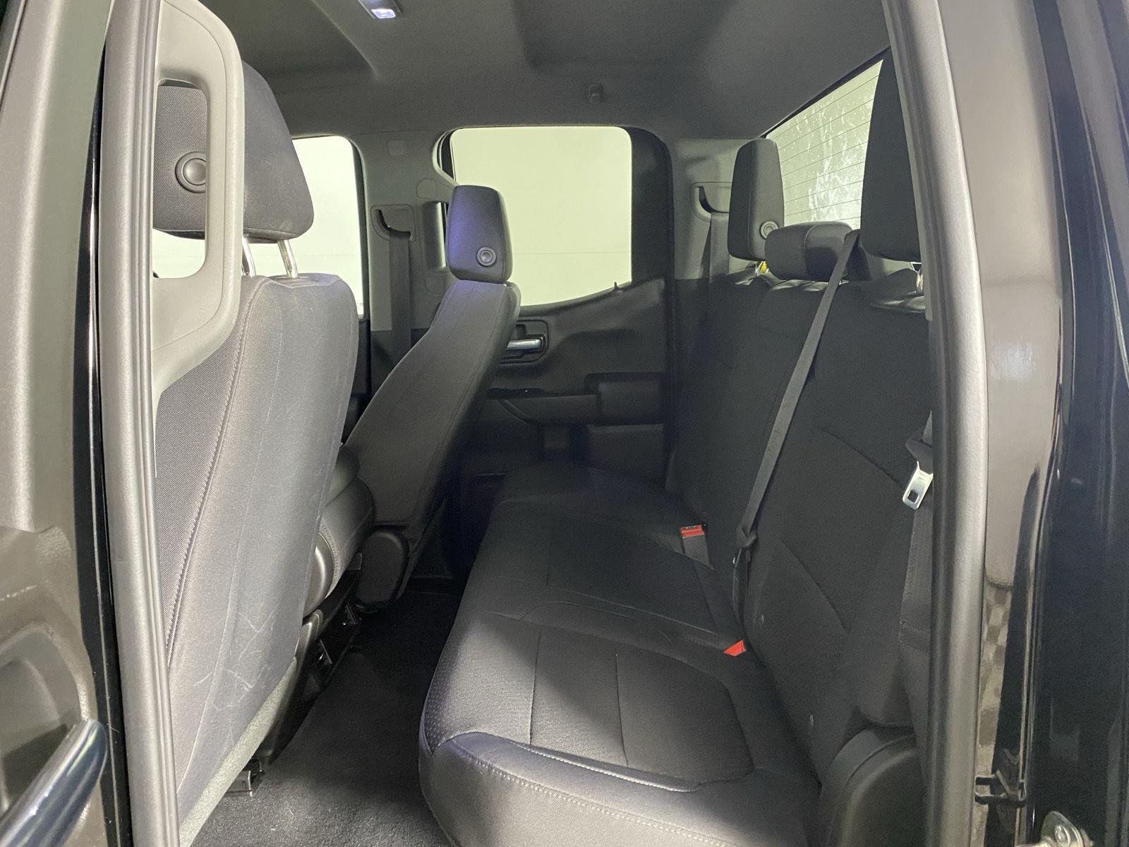 Used 2019 Black Chevrolet Custom image 18