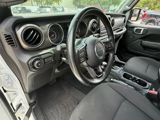 Used 2022 Bright White Clearcoat Jeep Sport S image 10