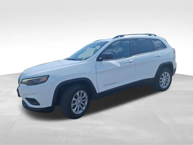 Used 2022 White Jeep Latitude Lux image 3