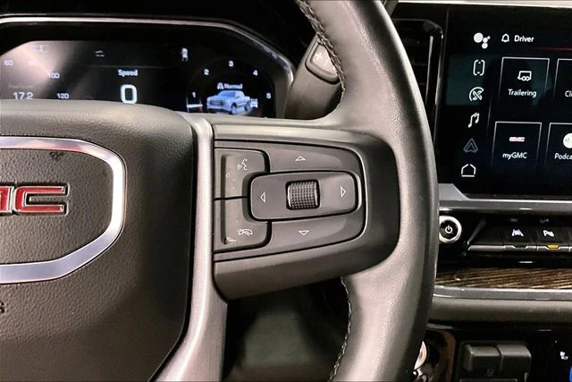 Used 2024 Summit White GMC SLE image 27