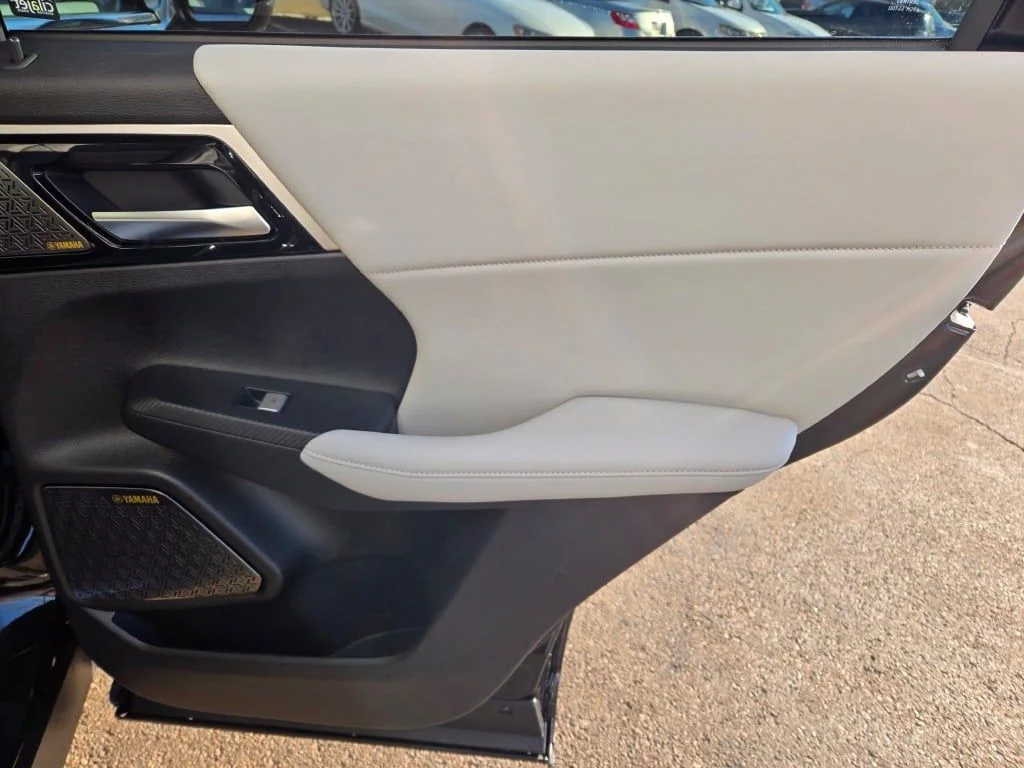 2026 Mitsubishi Outlander SE - Photo 9
