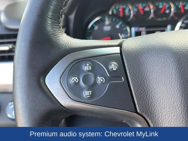 Used 2019 SHADOW GRAY METALLIC Chevrolet LT image 23
