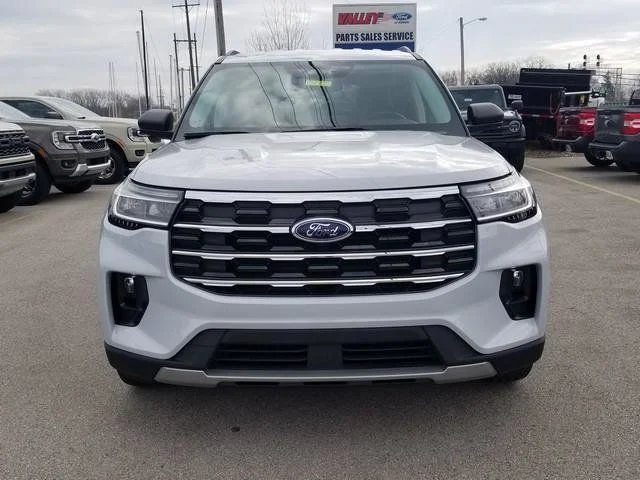 New 2026 Space White Metallic Ford Active image 14