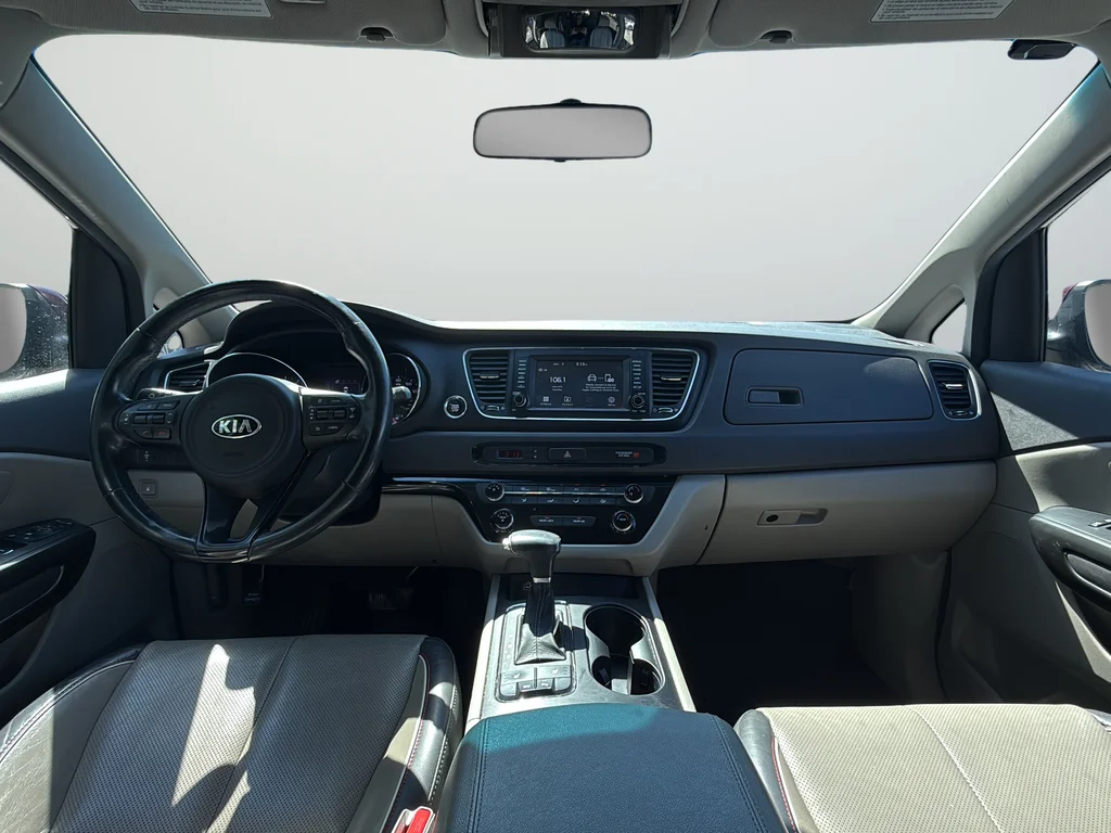 Used 2017 Red Kia LX image 18