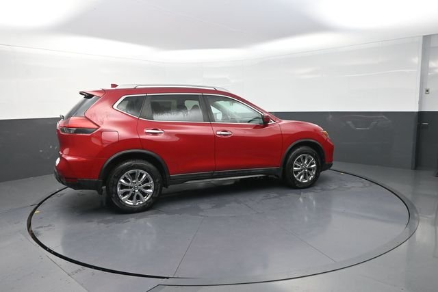 Used 2017 Red Nissan SV image 13