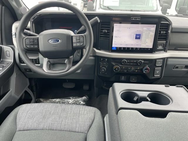 New 2026 Avalanche Ford F-350® XLT image 5