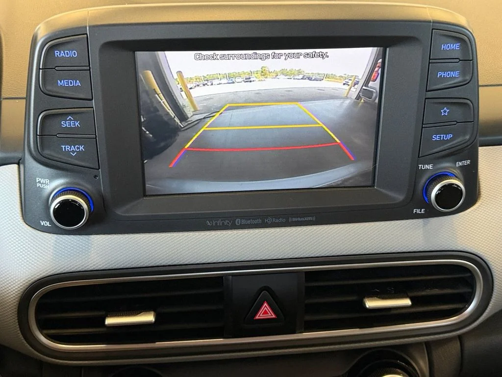 Used 2021 Silver Hyundai Limited image 22