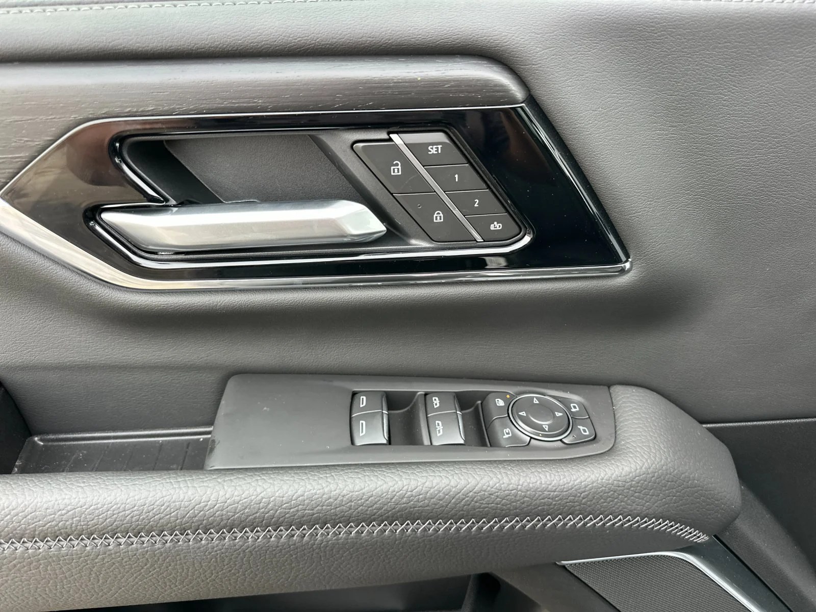 New 2027 Glacier White Tricoat GMC Denali image 10