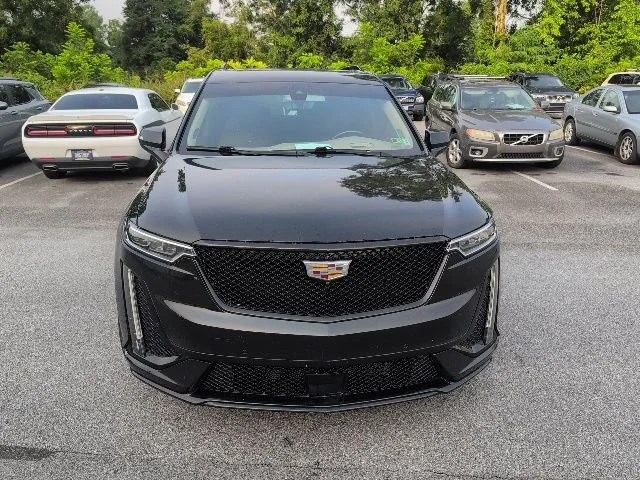 Used 2020 Black Cadillac Sport image 2
