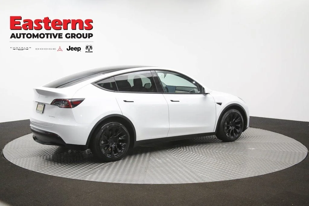 Used 2022 White Tesla Long Range image 37