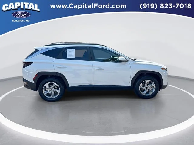 Used 2023 White Hyundai SEL image 9