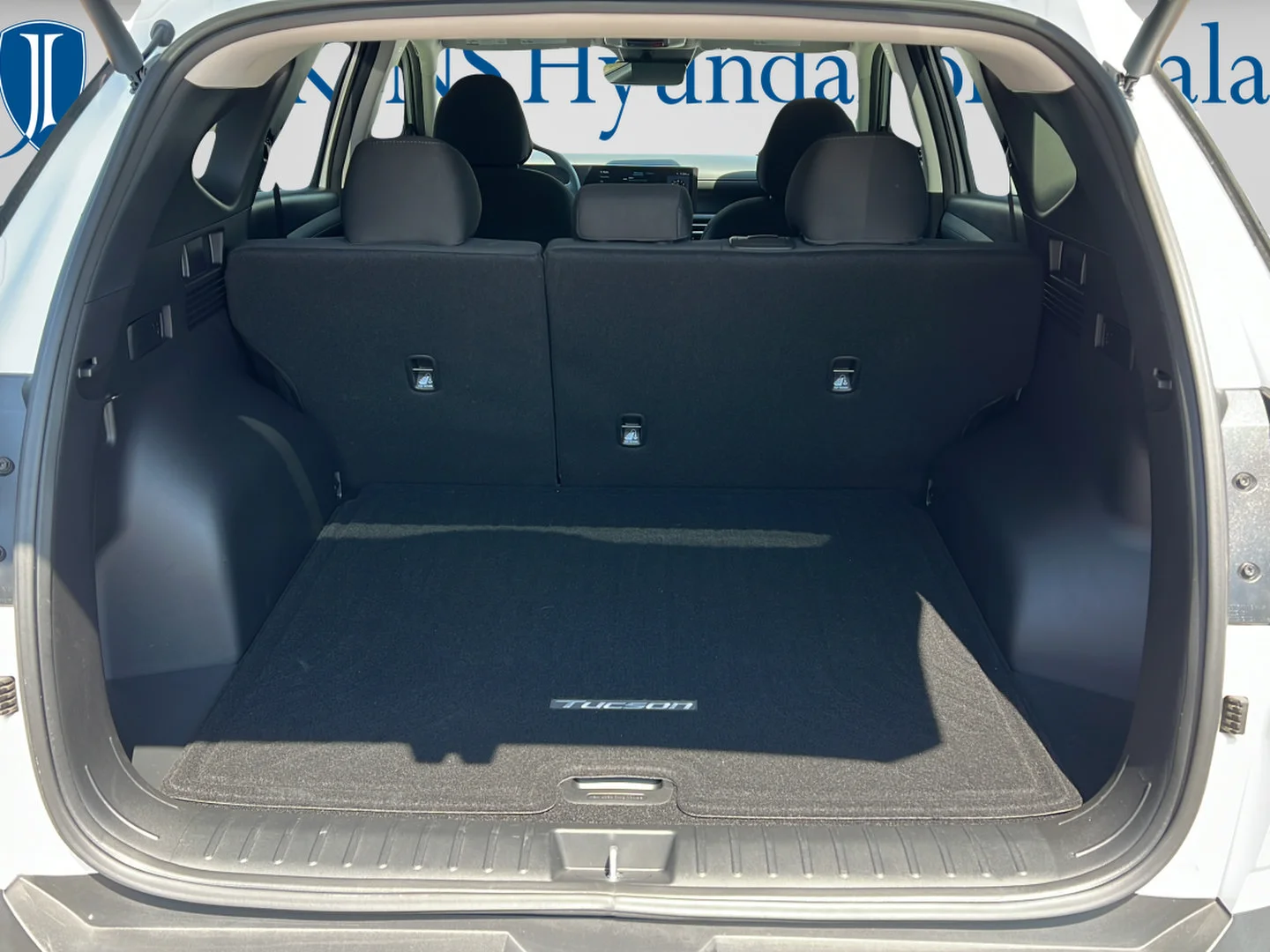 Used 2025 Serenity White Pearl Hyundai SEL image 9