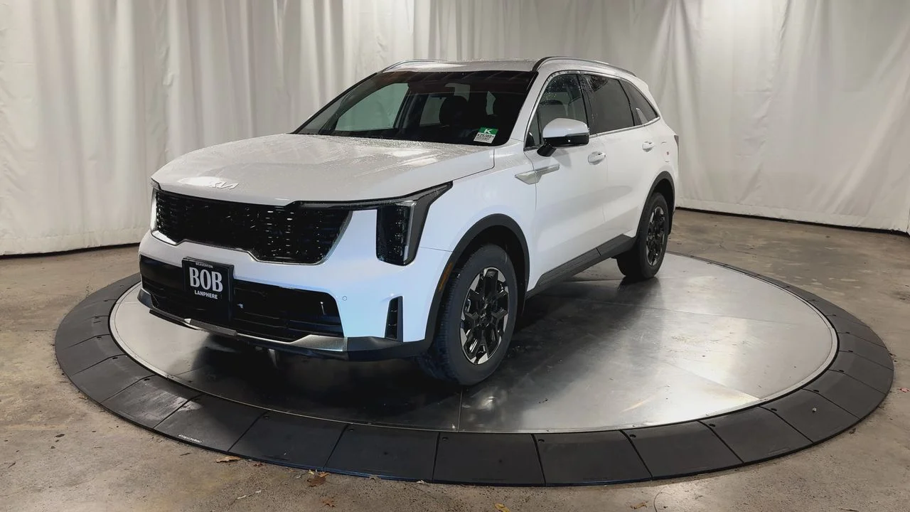 New 2026 White Pearl Kia S image 4