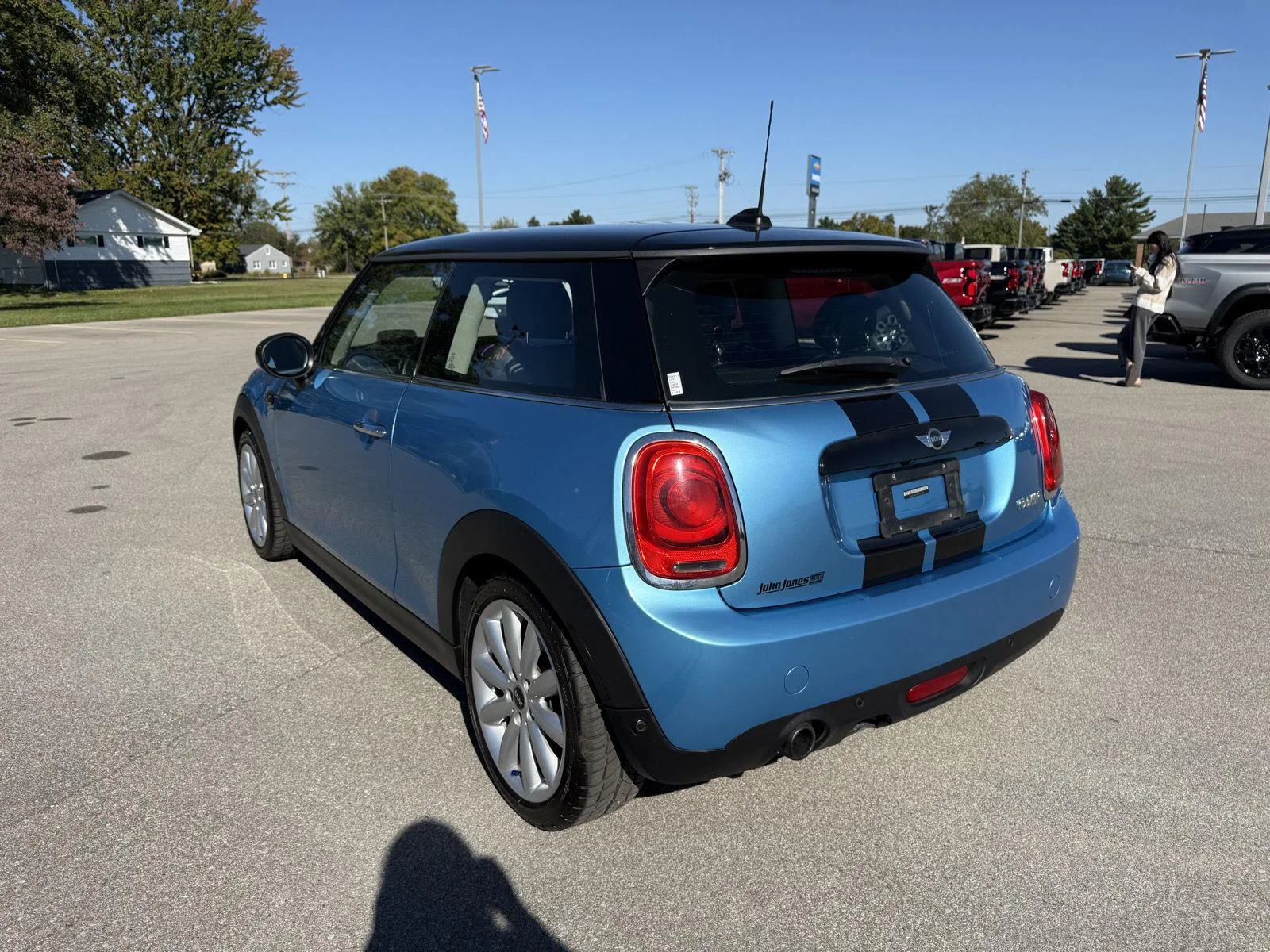 Used 2016 Electric Blue Metallic MINI HATCHBACK image 18