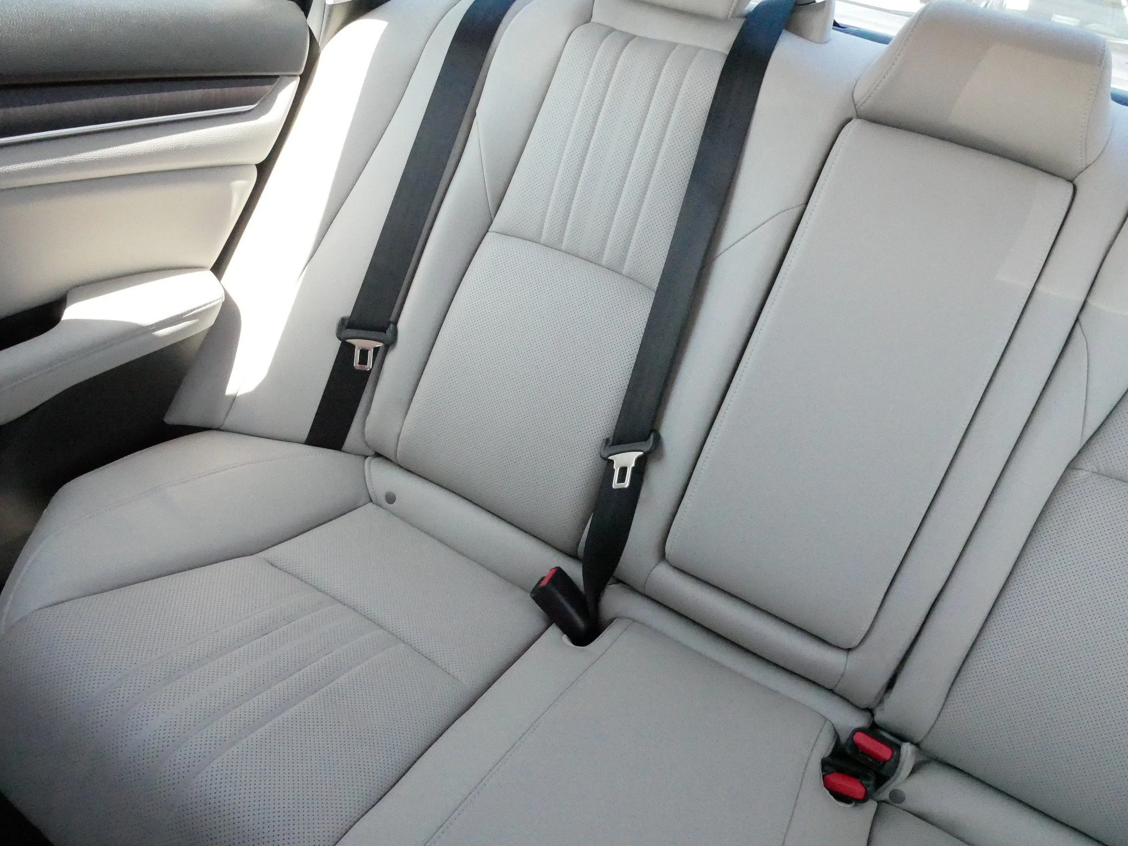 Used 2019 Platinum White Pearl Honda Touring image 12