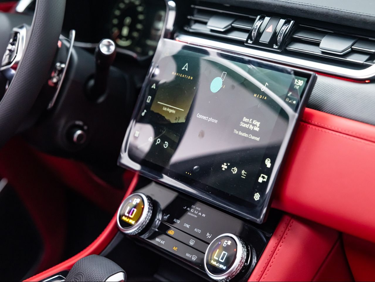 2026 Jaguar F-Pace SVR - Photo 30