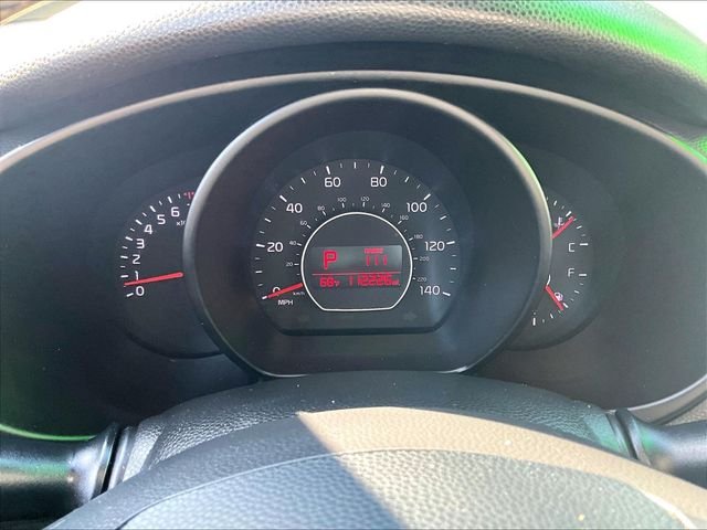 Used 2017 Red Kia Plus image 25