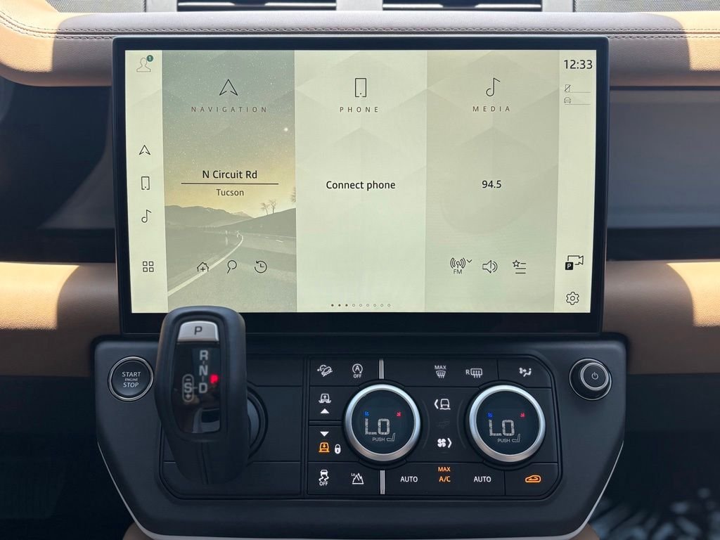 New 2026 Woolstone Green Land Rover S image 15