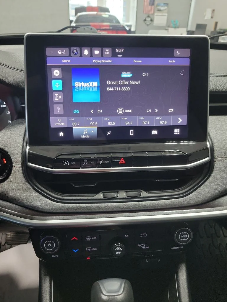 Certified Used 2023 Gray Jeep Latitude Lux image 5