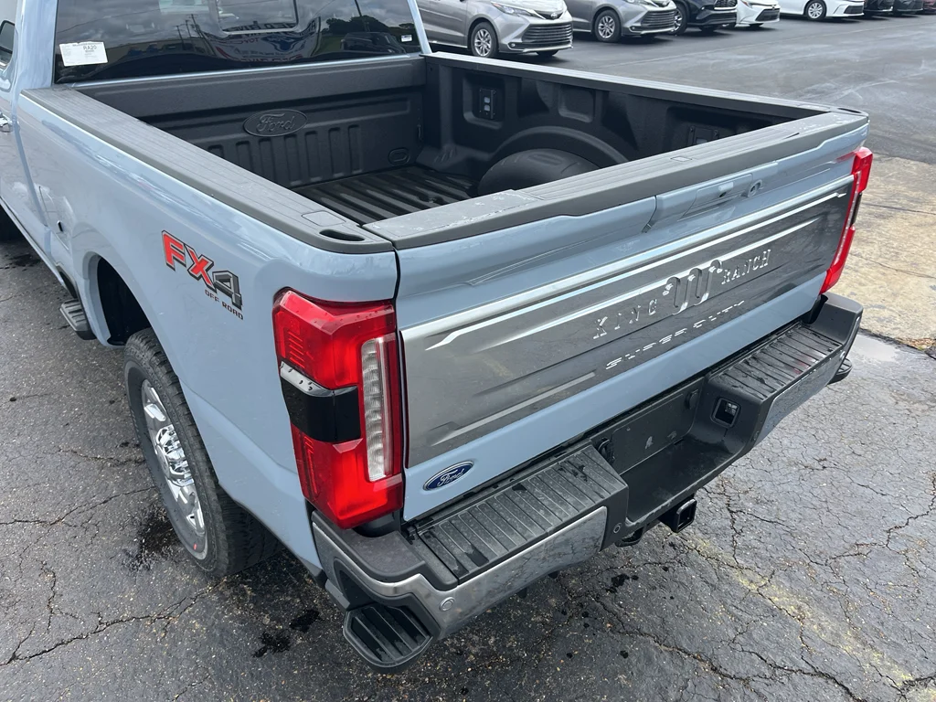 New 2026 Glacier Gray Metallic Tri-Coat Ford F-250® King Ranch® image 16
