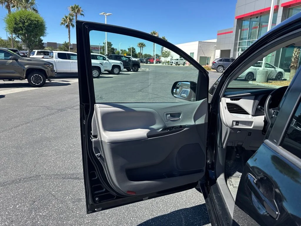 Used 2017 Black Toyota LE image 13