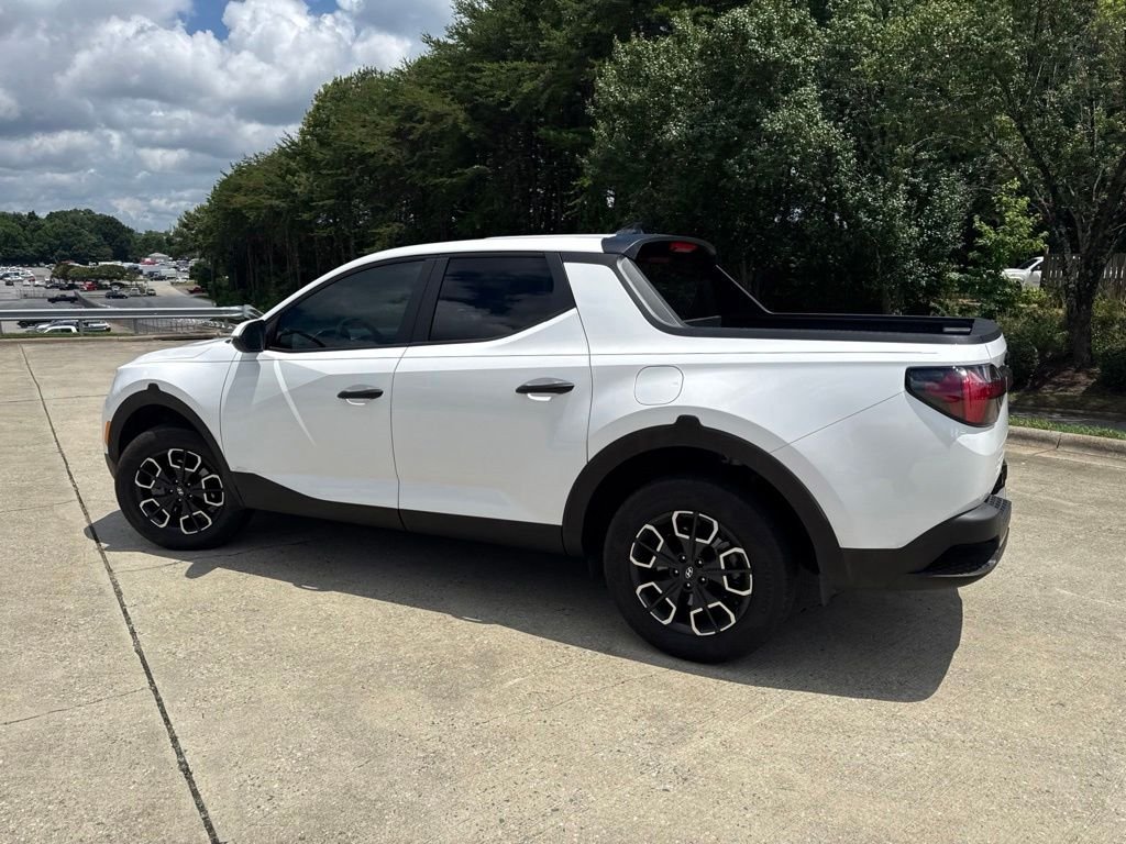Used 2023 White Hyundai SEL image 12