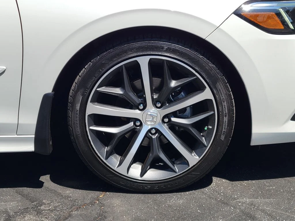 Used 2024 White Honda Touring image 27