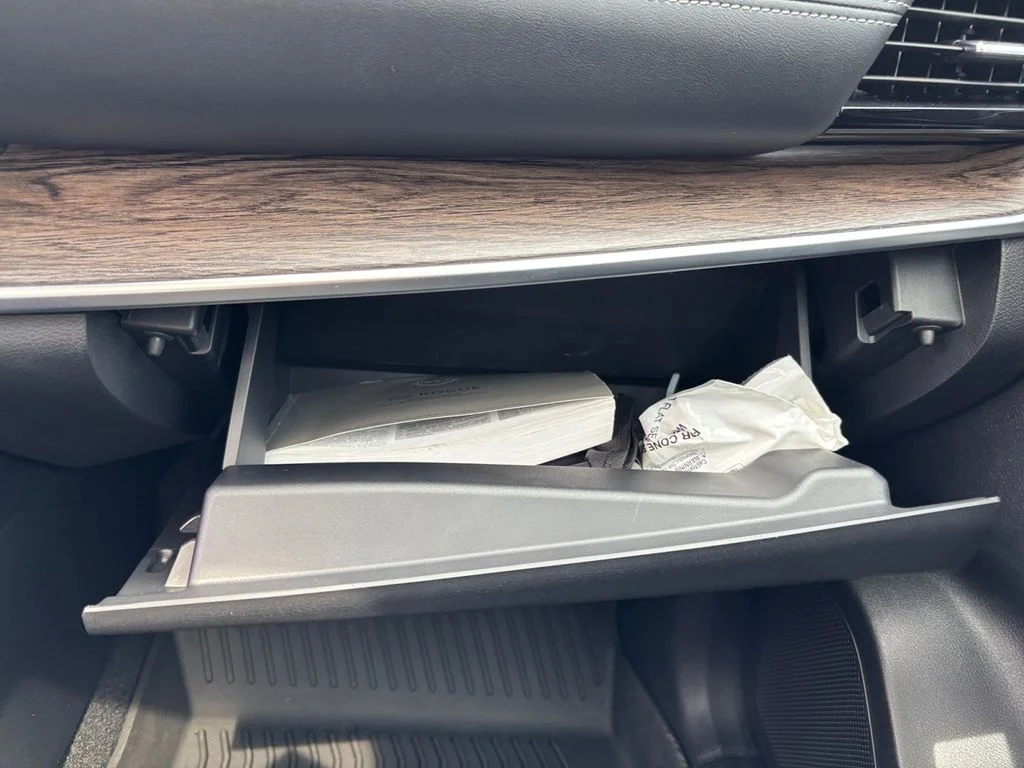 Used 2025 Gold Nissan Platinum image 40