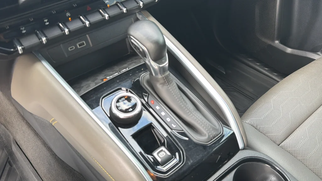 Used 2023 White Chevrolet ZR2 image 23