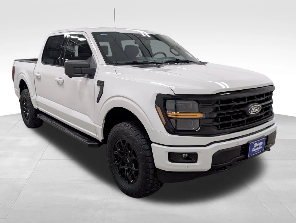Used 2024 Oxford White Ford XLT image 22