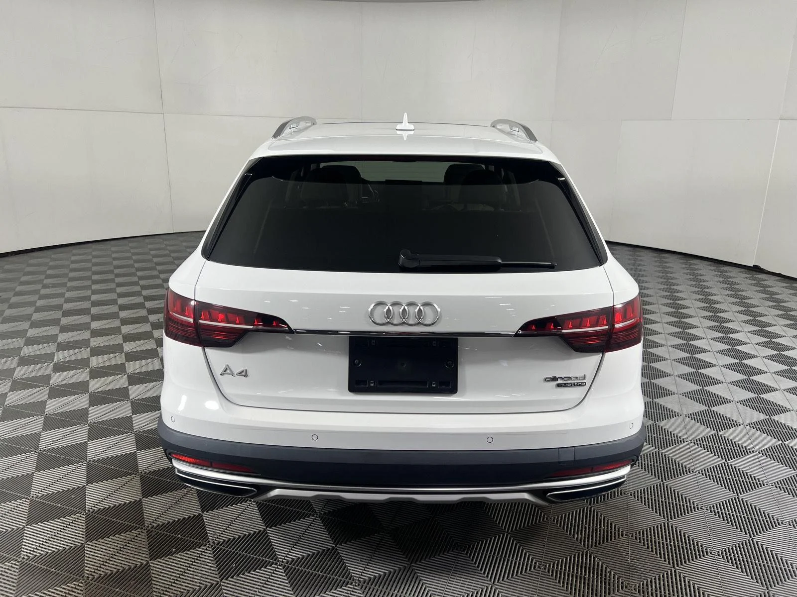 Used 2020 Ibis White Audi Premium Plus image 7