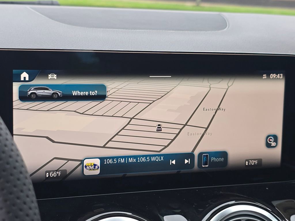 New 2026 MANUFAKTUR Alpine Grey Mercedes-Benz GLA 35 AMG® image 41