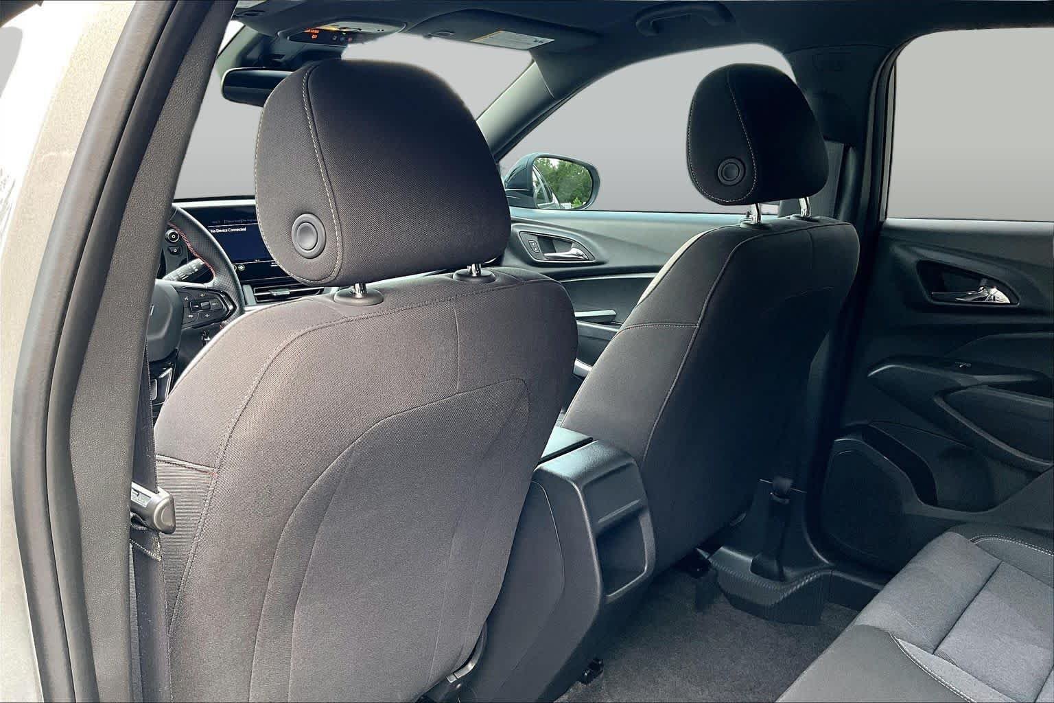 2025 Chevrolet Trax RS - Photo 22