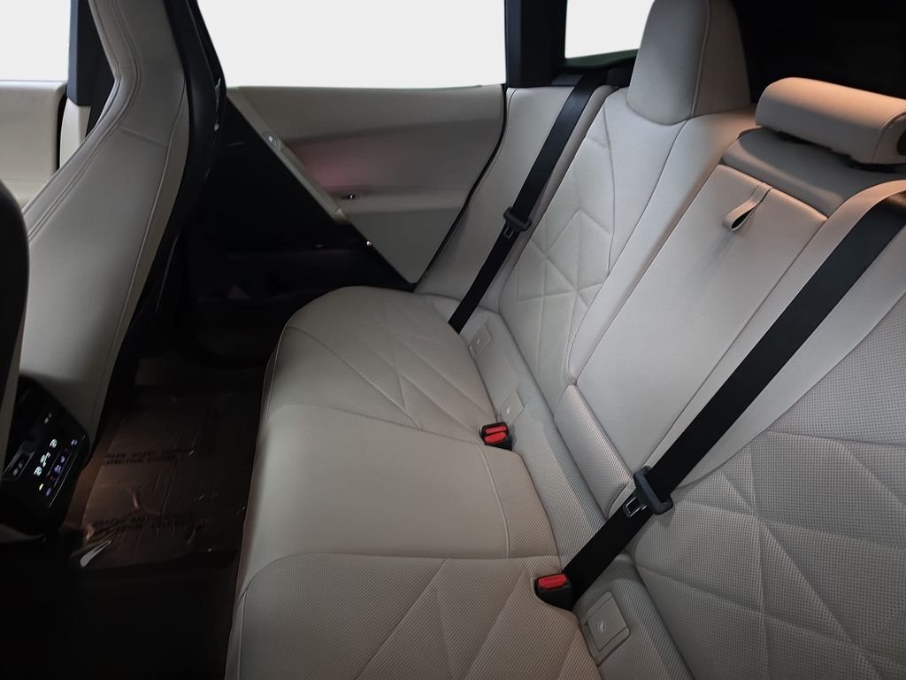 Certified Used 2024 White BMW xDrive50 image 14